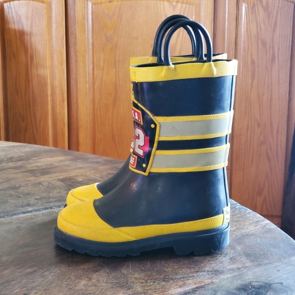 Youth Fire Chief Boots - Picture 2 of 6